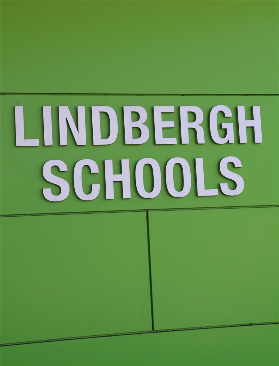 Lindbergh Schools sign in front of Central Office.